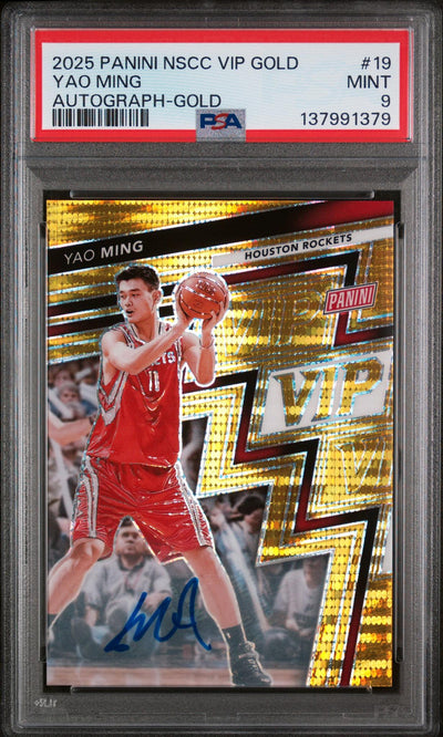 Basketball Panini 2025 Panini National Sports Collectors Convention Vip Gold Autograph-Gold Yao Ming #19 /10 PSA 9