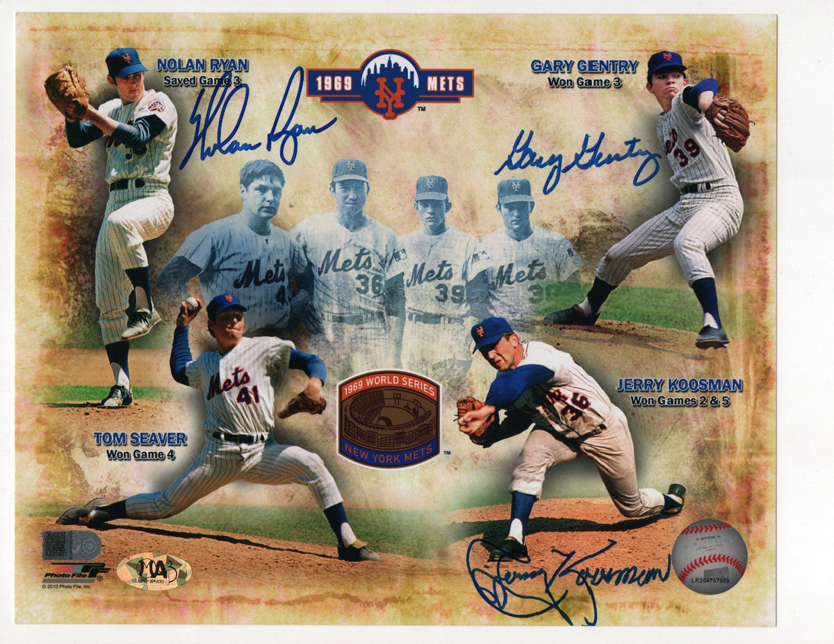 Nolan Ryan, Jerry Koosman And Gary Gentry Signed 8X10 Photo (Aiv Aa23957)