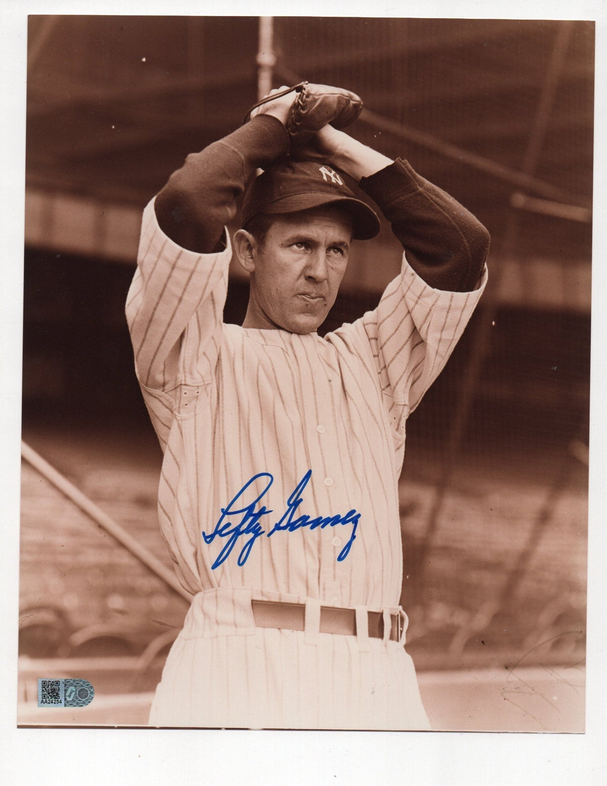 Lefty Gomez Signed 8X10 Photo (Aiv Aa24254)
