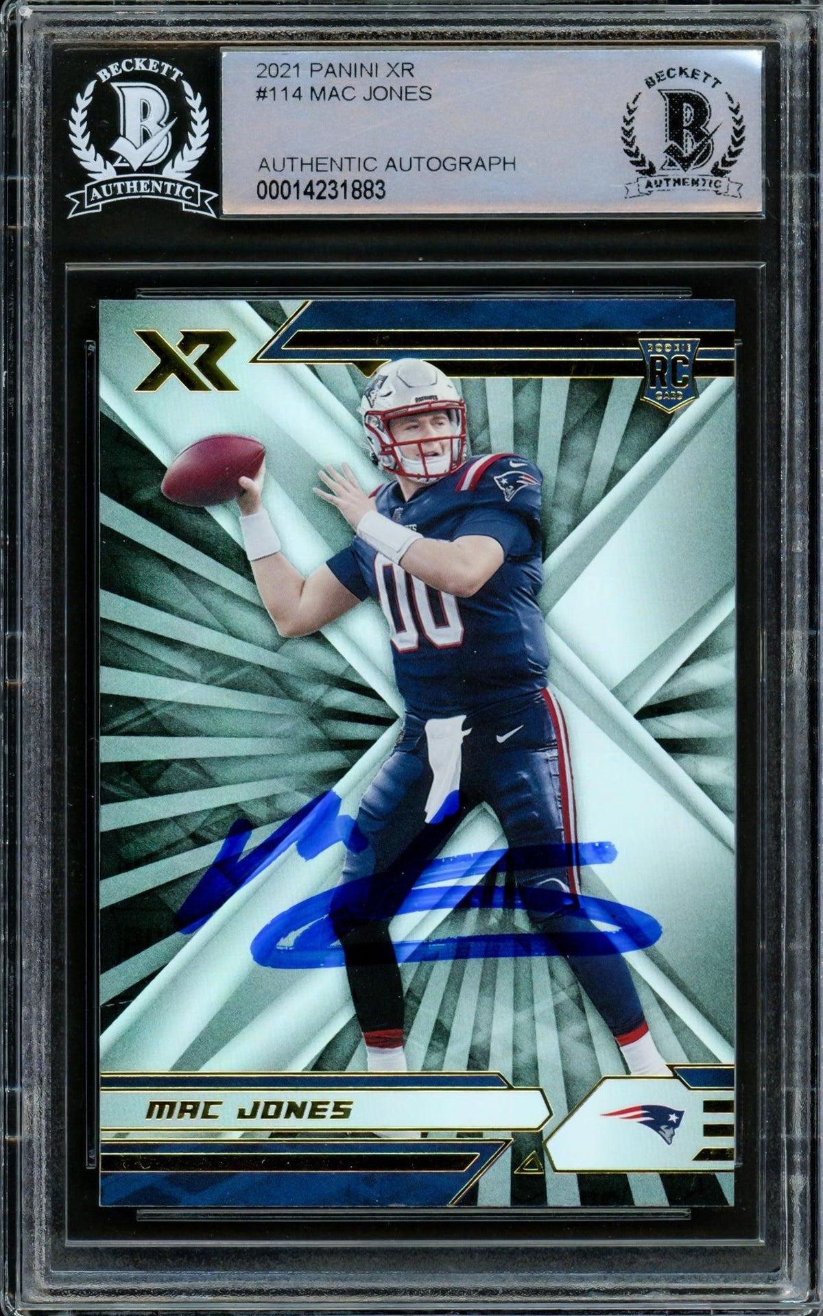 Mac Jones Autographed 2021 Panini Xr Rookie Card #114 New England Patriots Beckett Bas #14231883