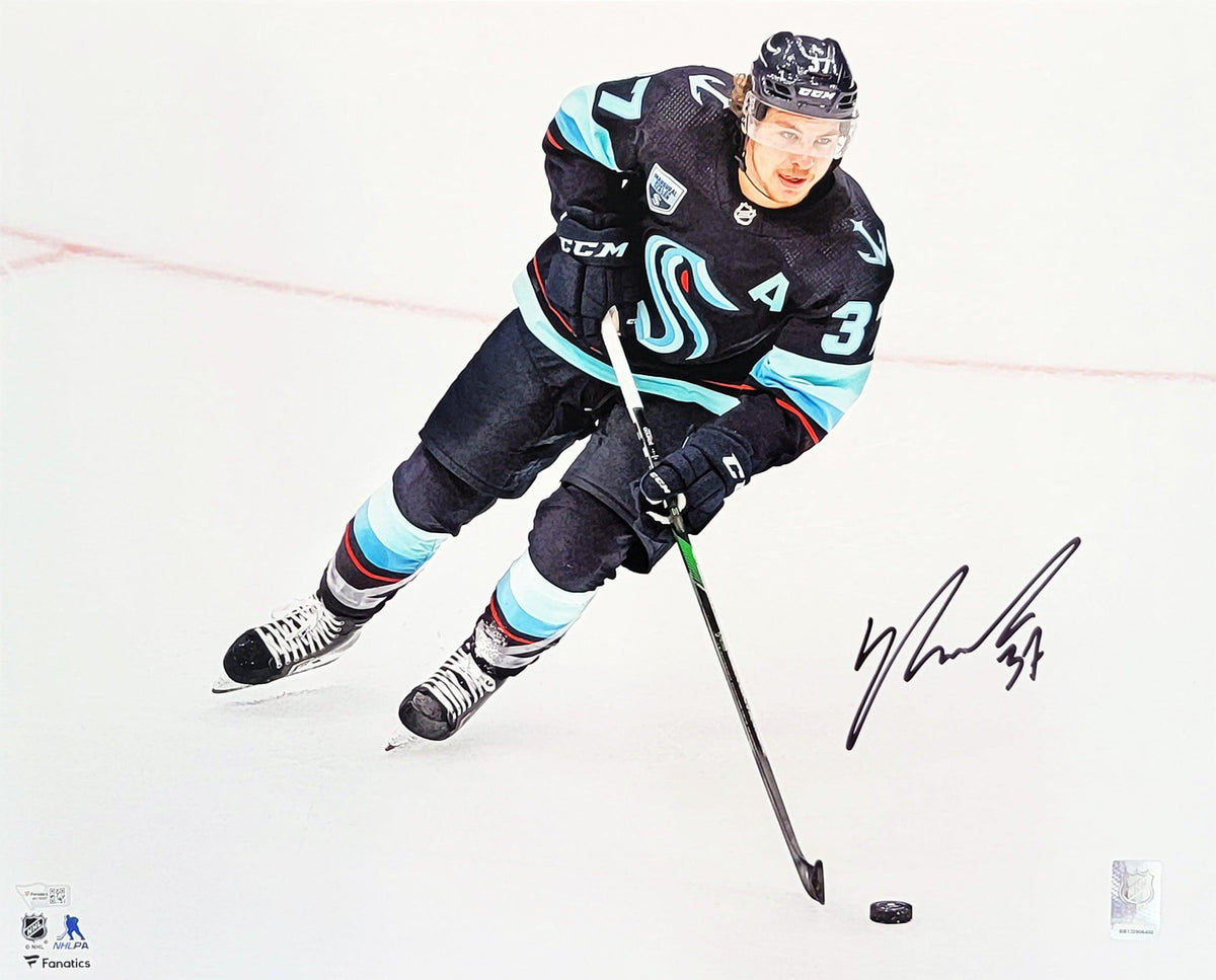 Yanni Gourde Autographed 16X20 Photo Seattle Kraken Fanatics Holo Stock #209027