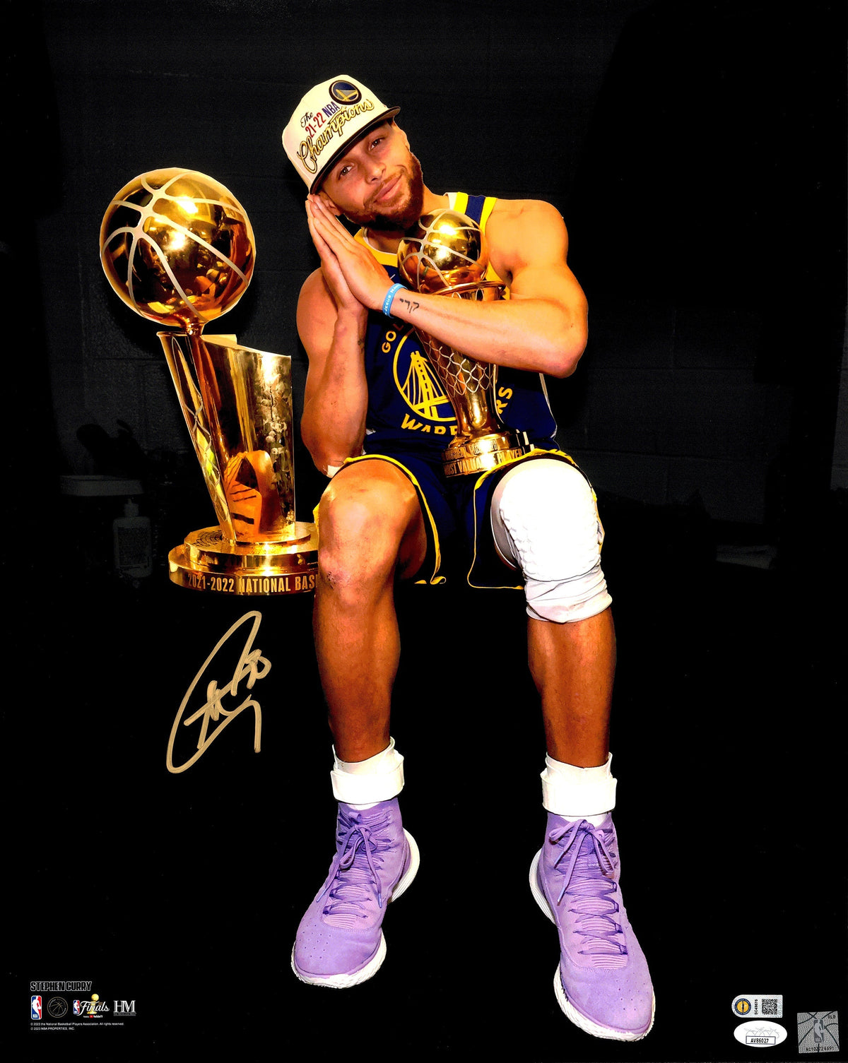 Stephen Curry Autographed 16X20 Photo Golden State Warriors 2021-22 NBA Finals With Trophy Jsa