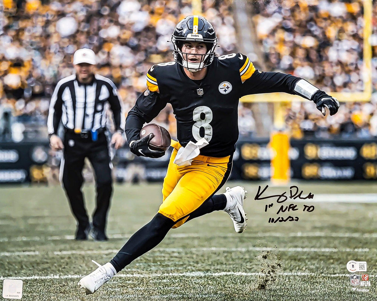 Kenny Pickett Autographed 16X20 Photo Pittsburgh Steelers "1St NFL Td 10/2/22" Beckett Bas Witness Stock #209534