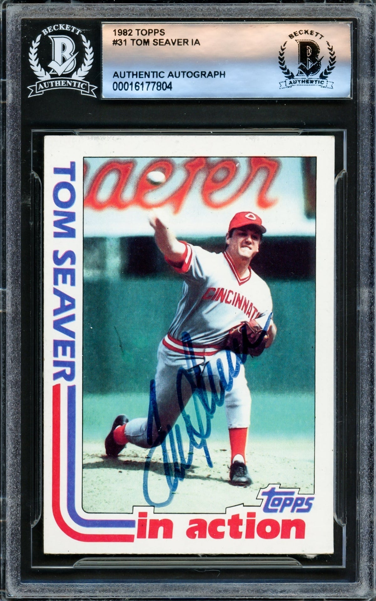Tom Seaver Autographed 1982 Topps Card #31 Cincinnati Reds (Back Damage) Beckett Bas #16177804