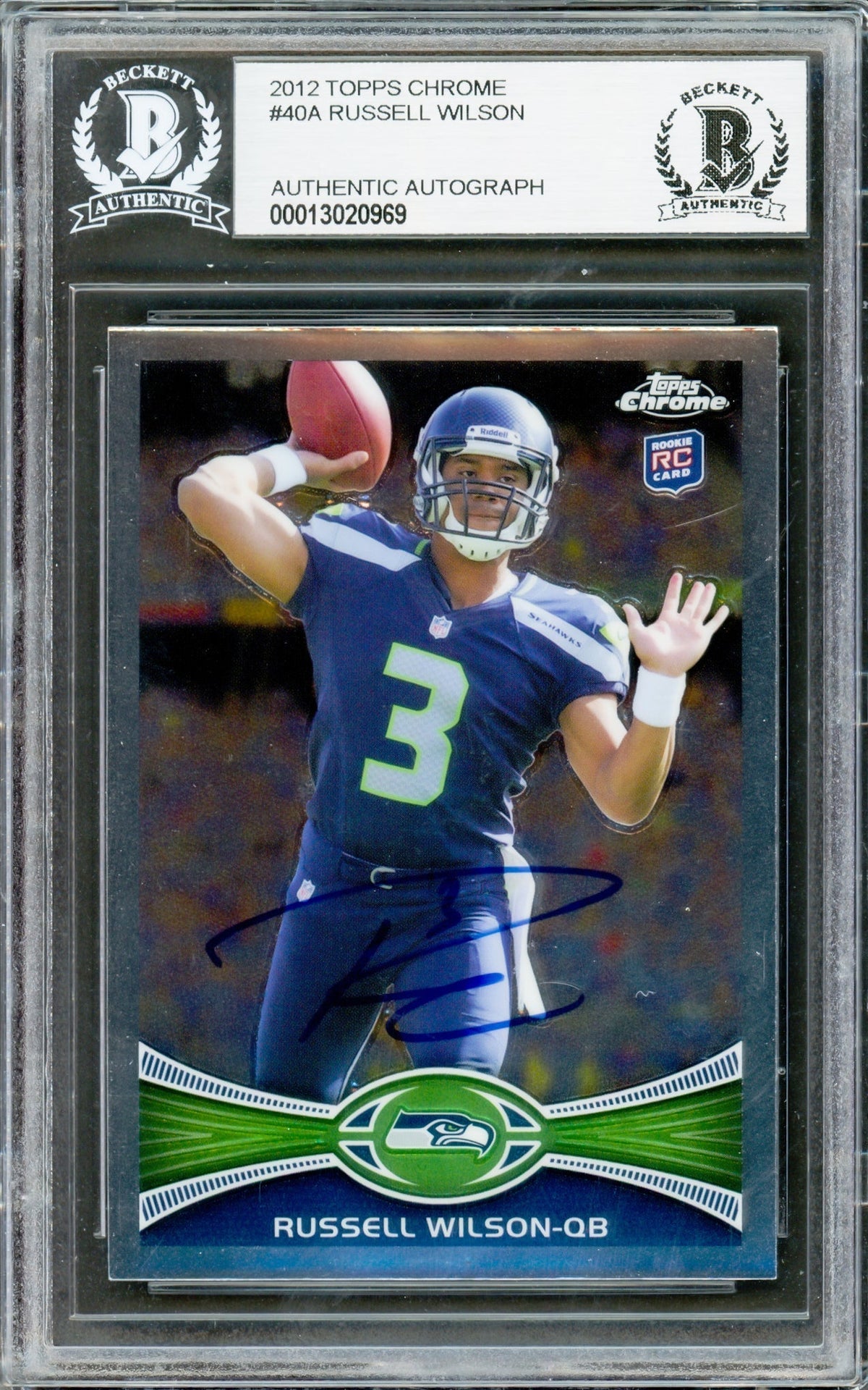 Russell Wilson Autographed 2012 Topps Chrome Rookie Card #40A Seattle Seahawks Beckett Bas #13020969