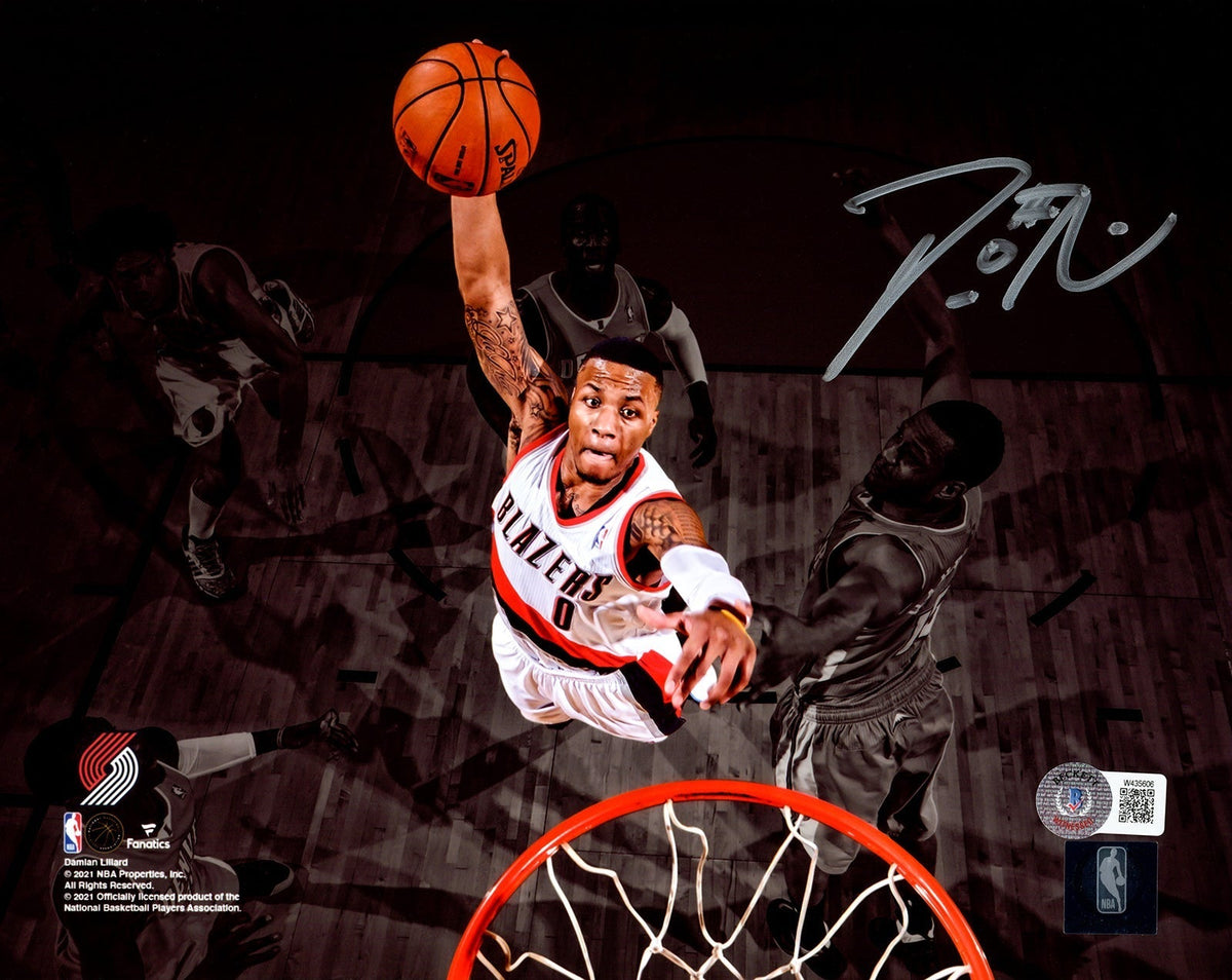 Damian Lillard Autographed 8X10 Photo Portland Trailblazers Dunking Spotlight Beckett Bas Witness Stock #214830