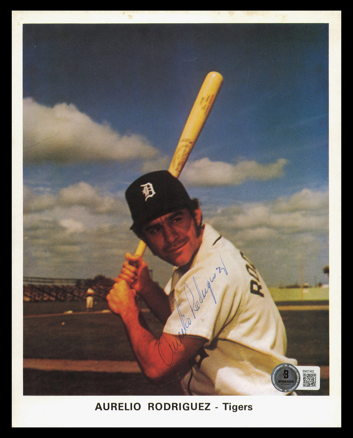 Aurelio Rodriguez Autographed 7X9 Team Issued Photo Detroit Tigers 1971 Beckett Bas Qr #Bm37462