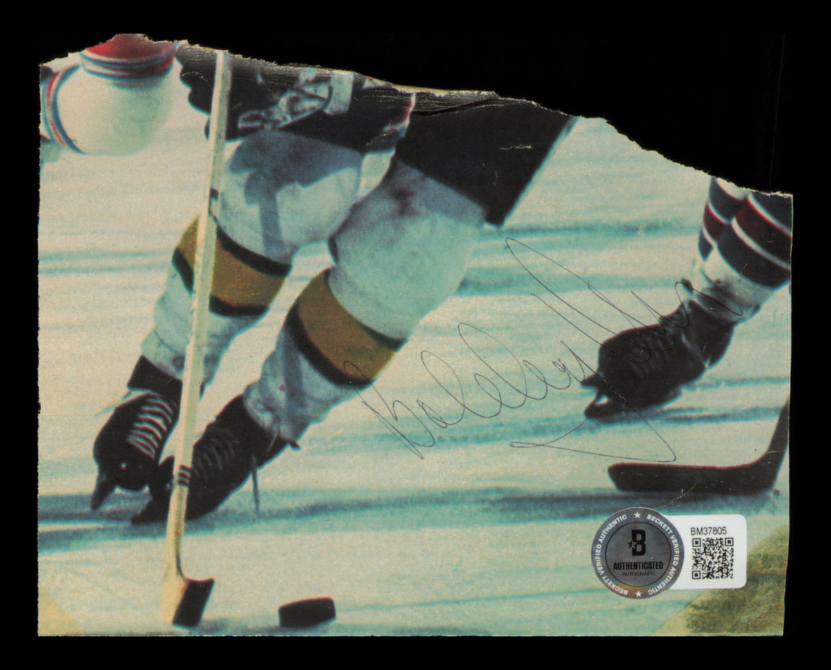 Bobby Orr Autographed 4X5 Cut Signature Boston Bruins Beckett Bas Qr #Bm37805