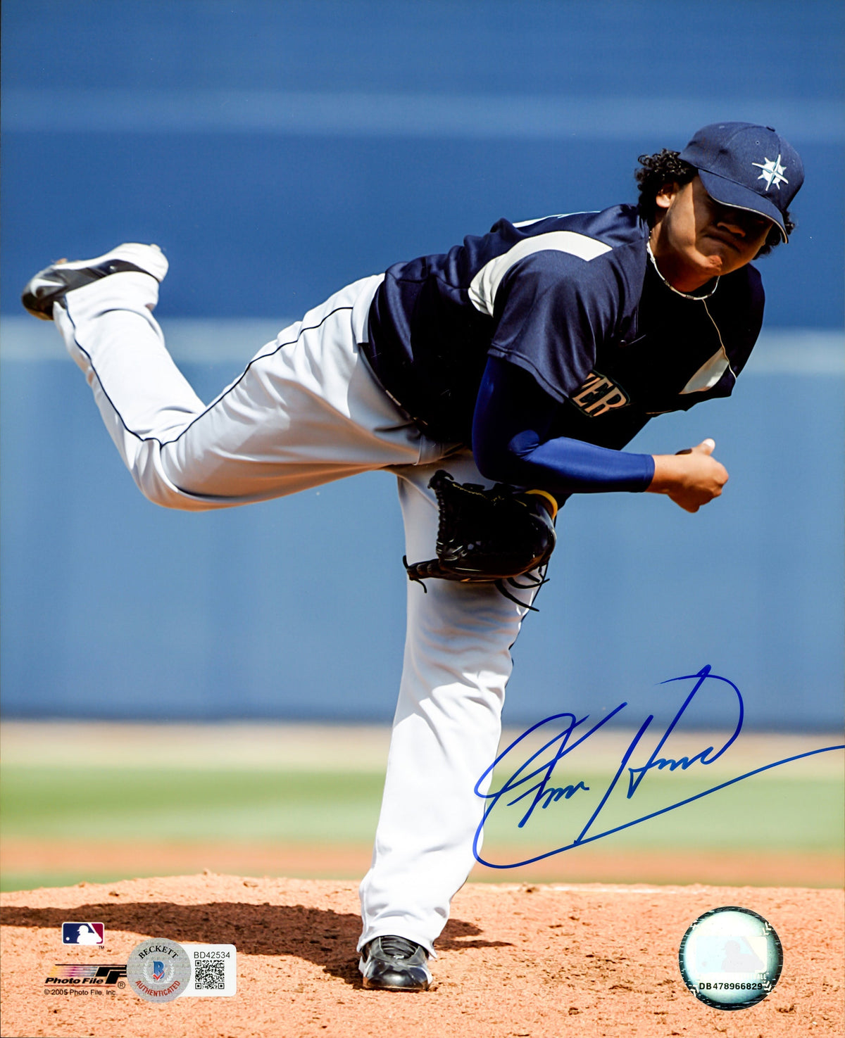 Felix Hernandez Autographed 8X10 Photo Seattle Mariners Beckett Bas Qr