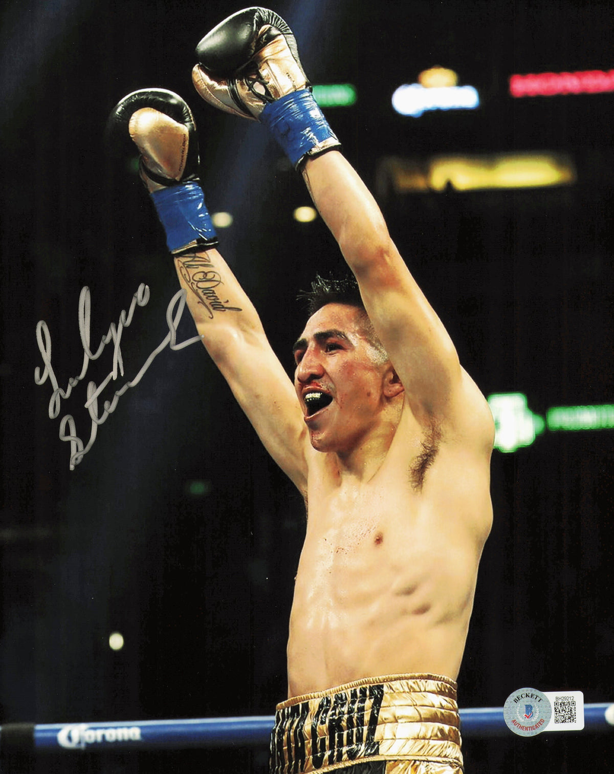 Leo Santa Cruz Autographed 8X10 Photo Beckett Bas Qr #Bh29212