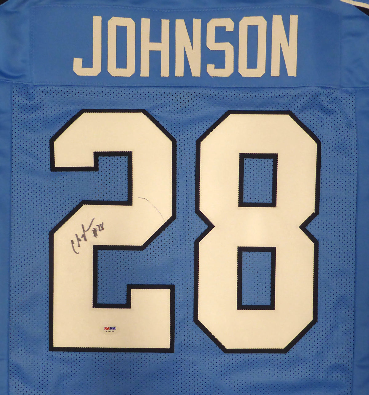 Tennessee Titans Chris Johnson Autographed Blue Jersey (Mark) PSA/Dna #W74486