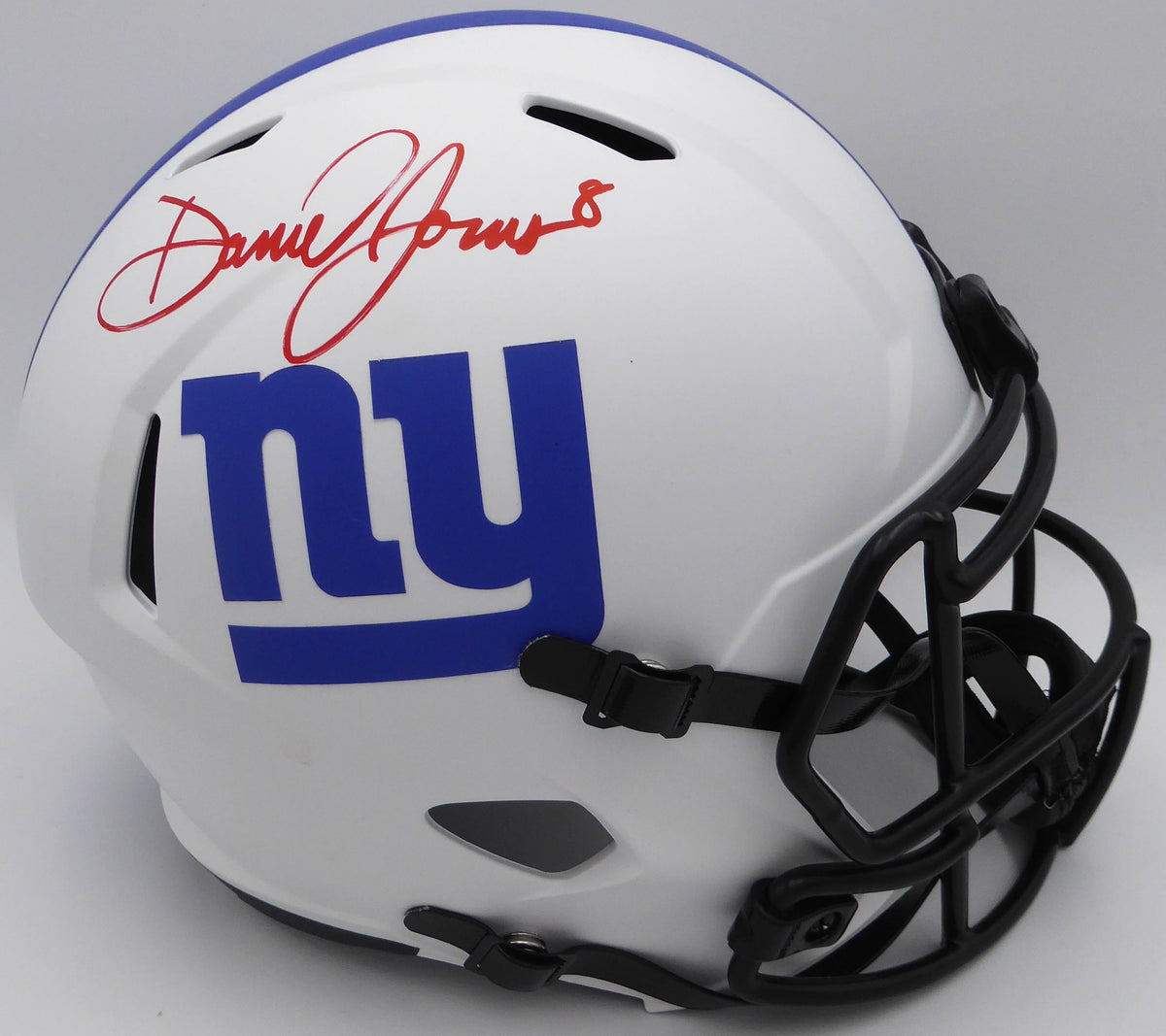 Daniel Jones Autographed New York Giants Alternate White Full Size Speed Replica Helmet New York Giants Beckett Bas Qr #W045132