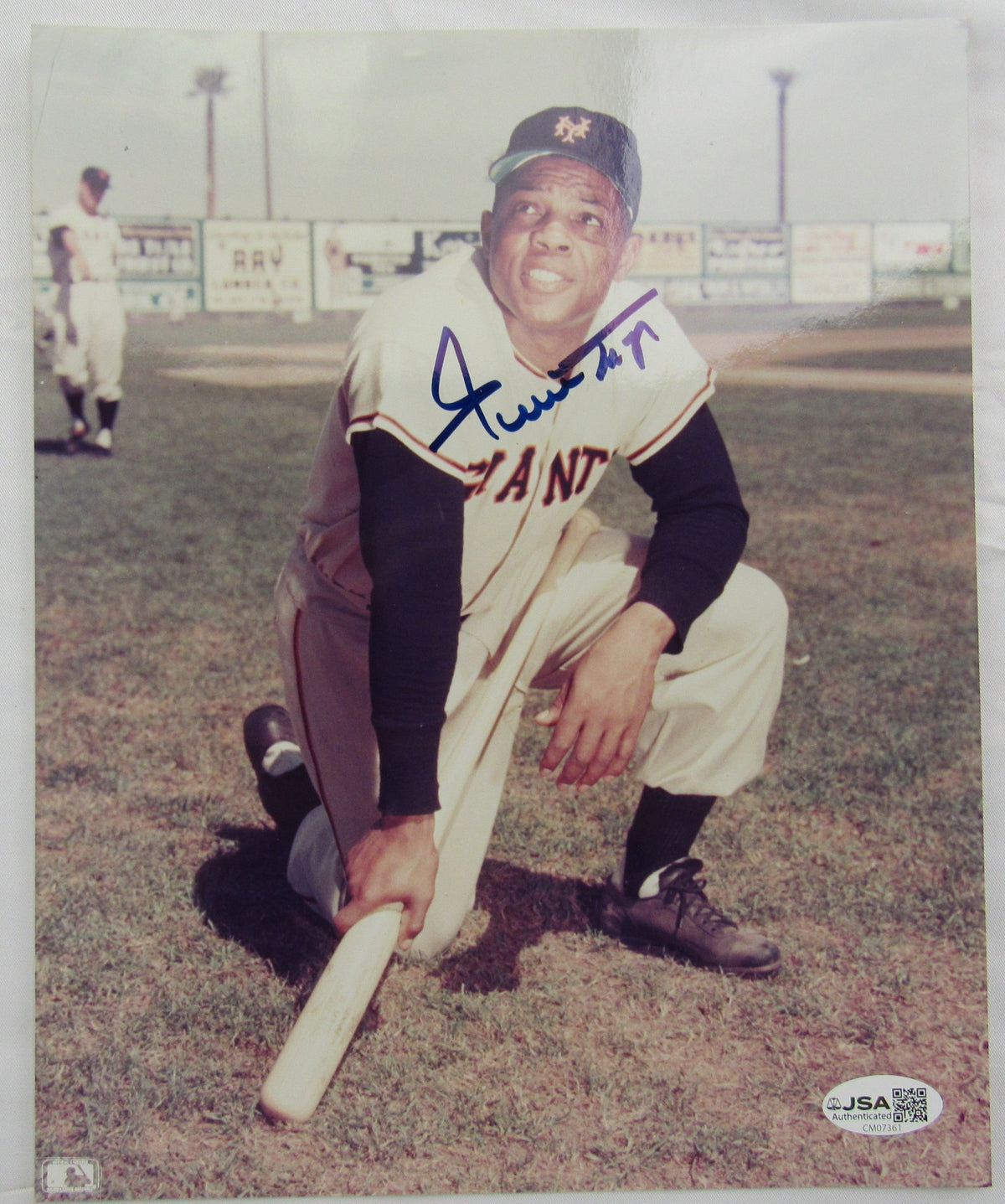 Willie Mays Signed Auto 8X10 Photo Jsa Cm07361