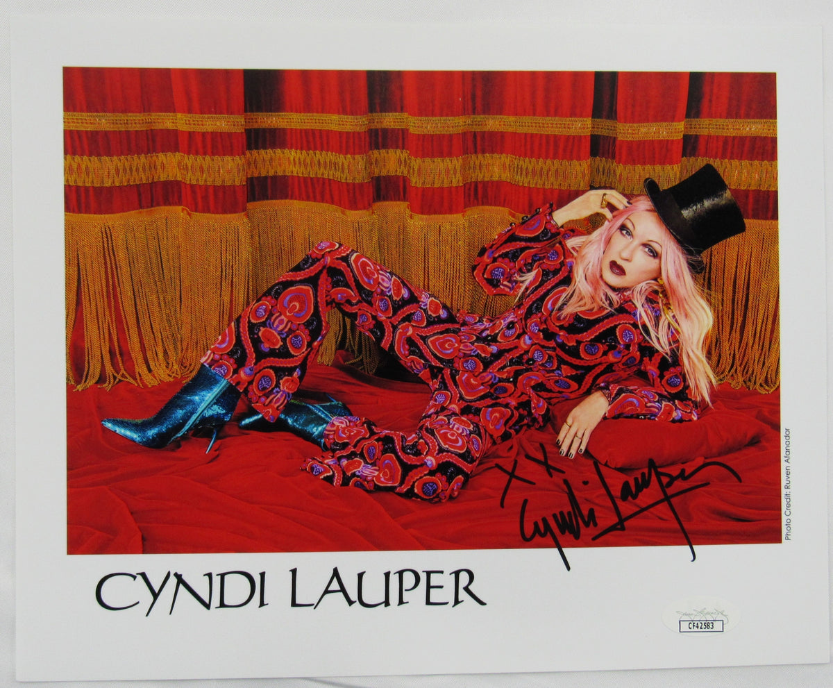 Cyndi Lauper Signed Auto 8X10 Photo Jsa Cf42583