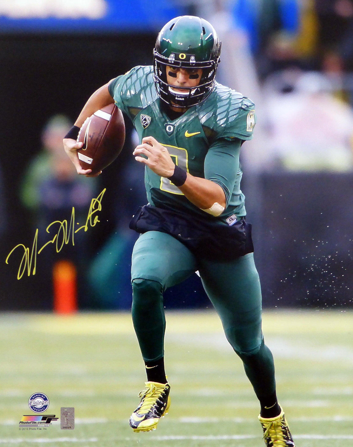 Marcus Mariota Autographed 16X20 Photo Oregon Ducks Mm Holo Stock #87196