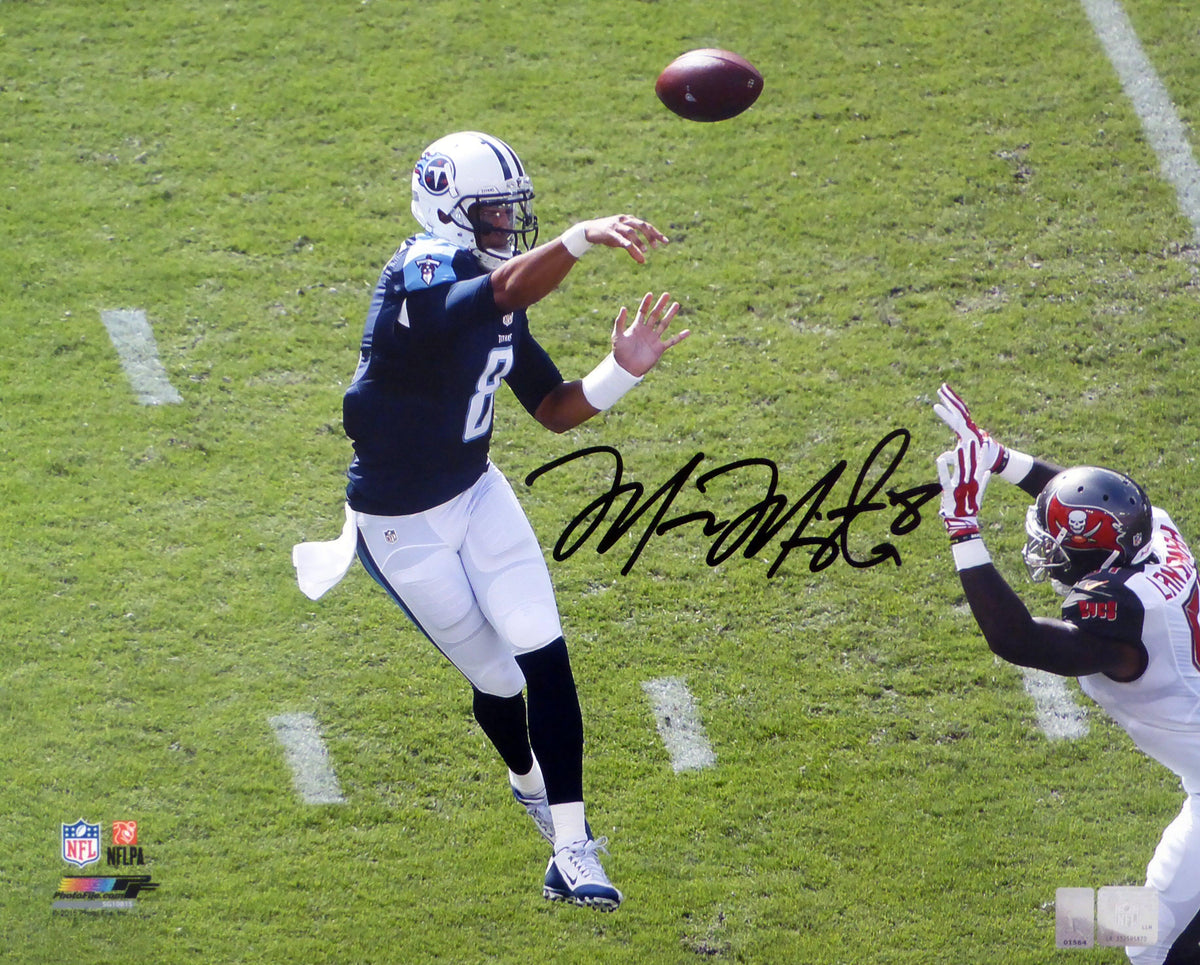 Marcus Mariota Autographed 16X20 Photo Tennessee Titans First Game Mm Holo Stock #94939