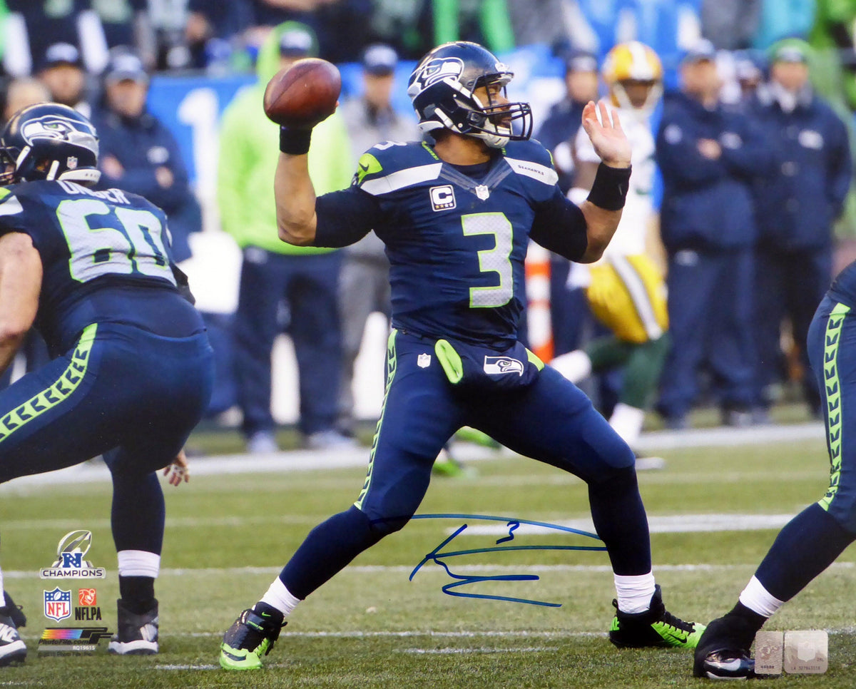 Russell Wilson Autographed 16X20 Photo Seattle Seahawks Rw Holo Stock #95142