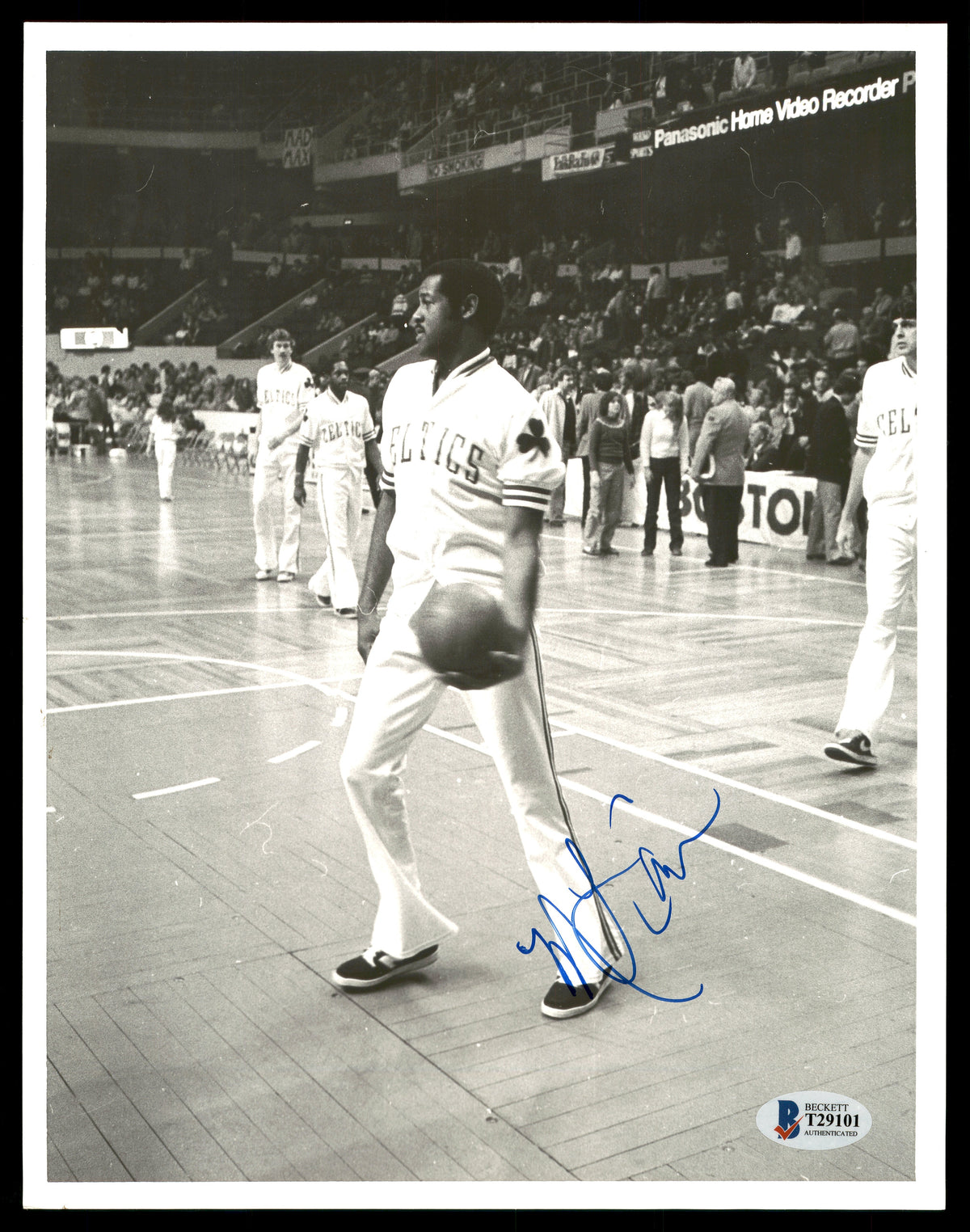 M.L. Ml Carr Autographed 8X10 Photo Boston Celtics Vintage Beckett Bas #T29101