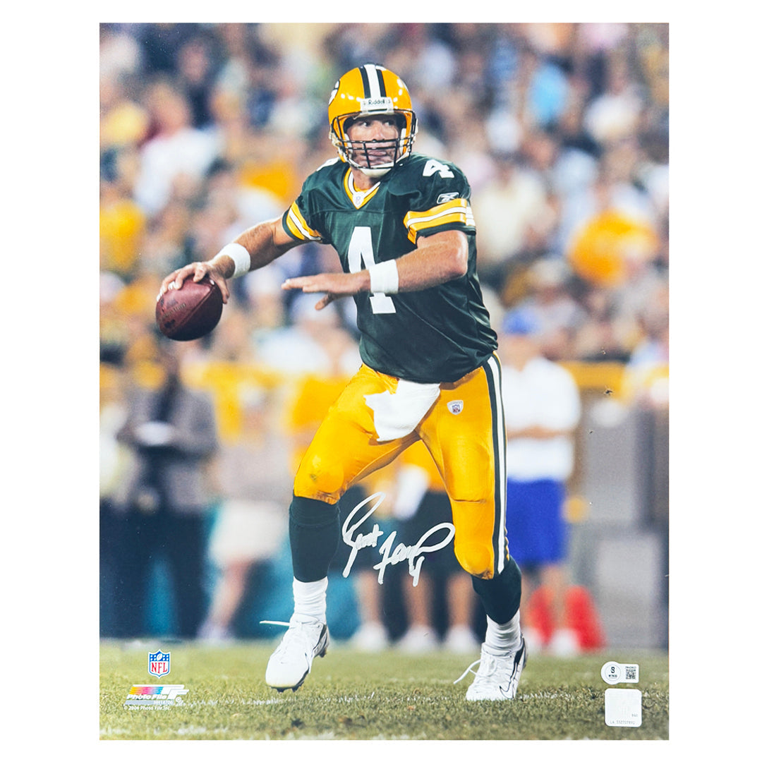 Brett Favre Signed Pose 5 Football 16X20 Photo (Beckett)
