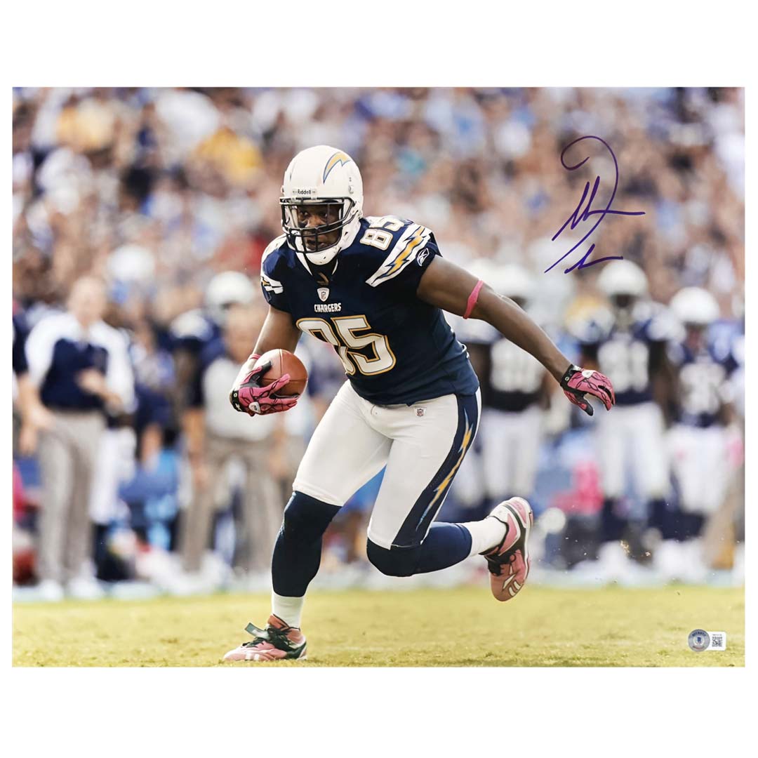 Antonio Gates Signed Pose 1 Football 16X20 Photo (Beckett)