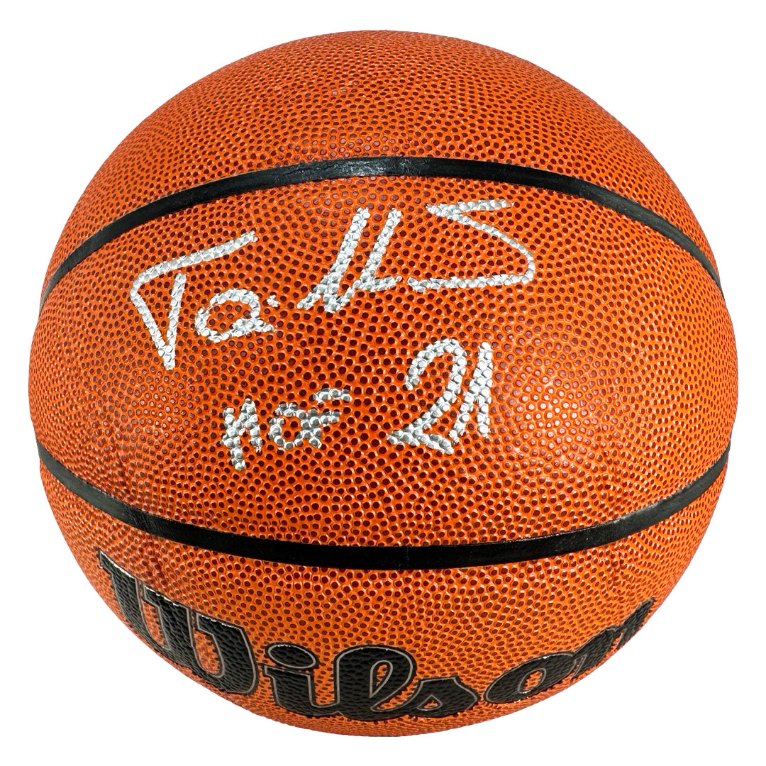 Toni Kukoc Signed Hof 21 Inscription Wilson Authentic Series Basketball (Beckett)