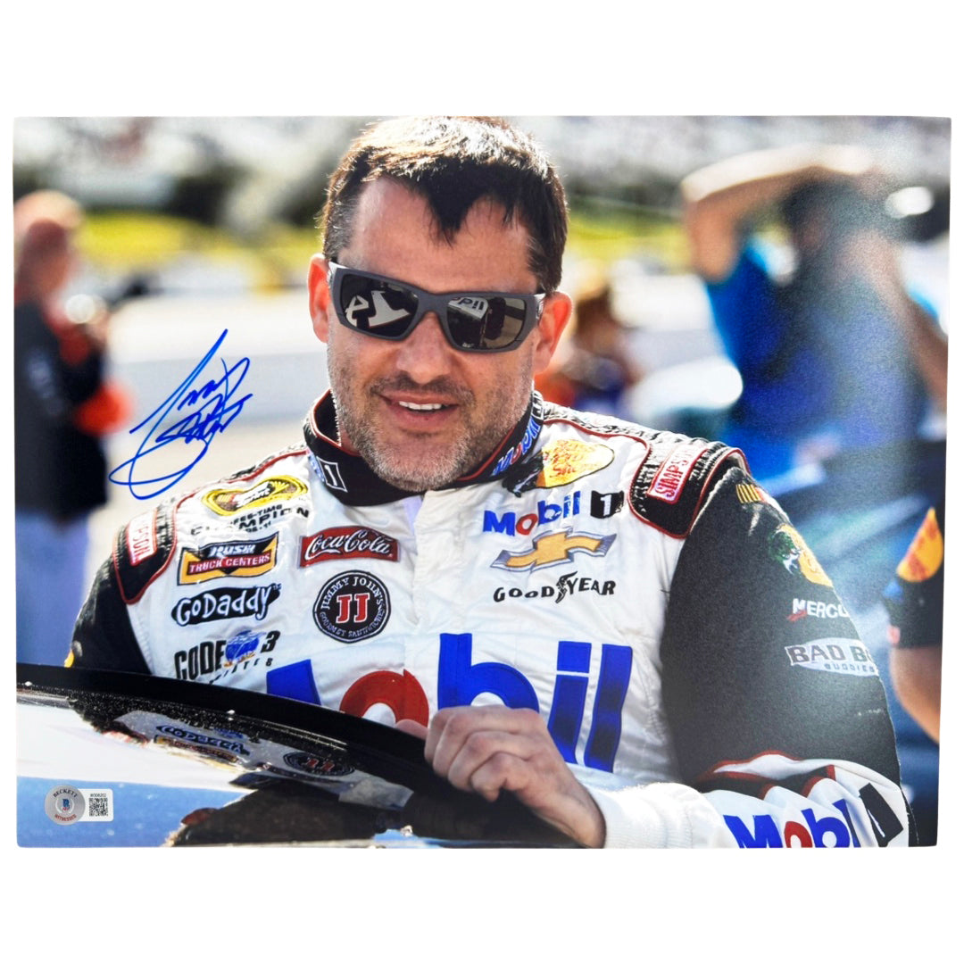 Tony Stewart Signed Pose 1 11X14 Photo (Beckett)