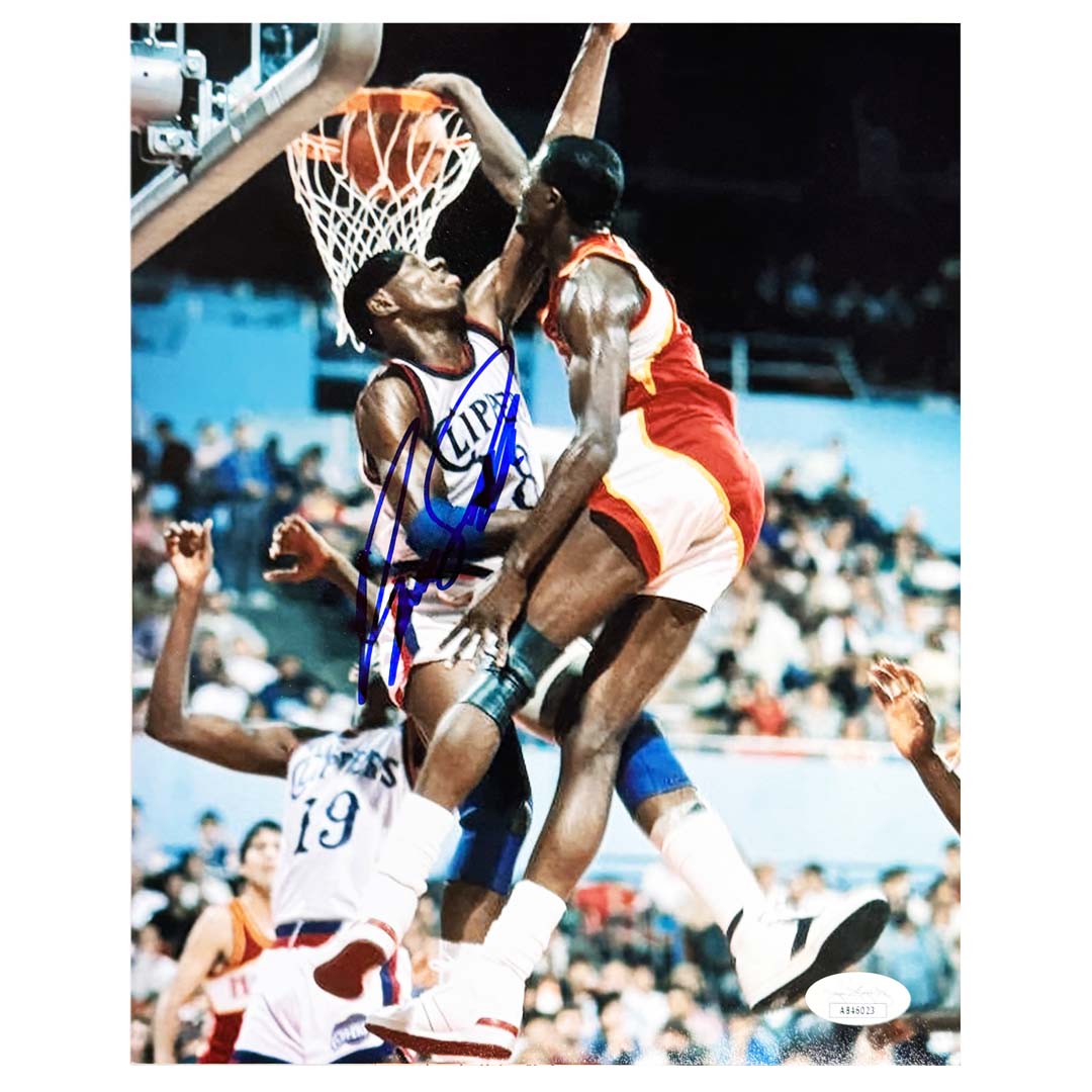 Dominique Wilkins Signed Atlanta Pose 2 Basketball 8X10 Photo (Jsa)