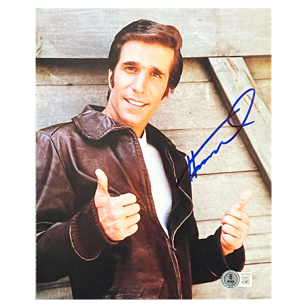 Henry Winkler Signed Pose 2 8X10 Photo (Beckett)